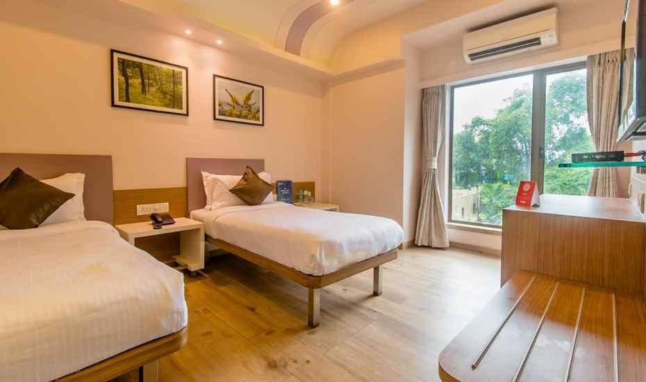 Seasons Hotel Mira-Bhayandar Esterno foto