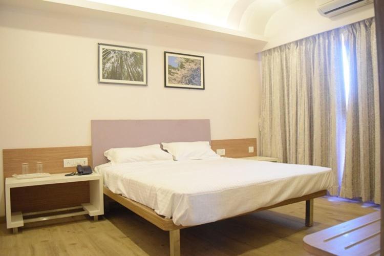 Seasons Hotel Mira-Bhayandar Esterno foto